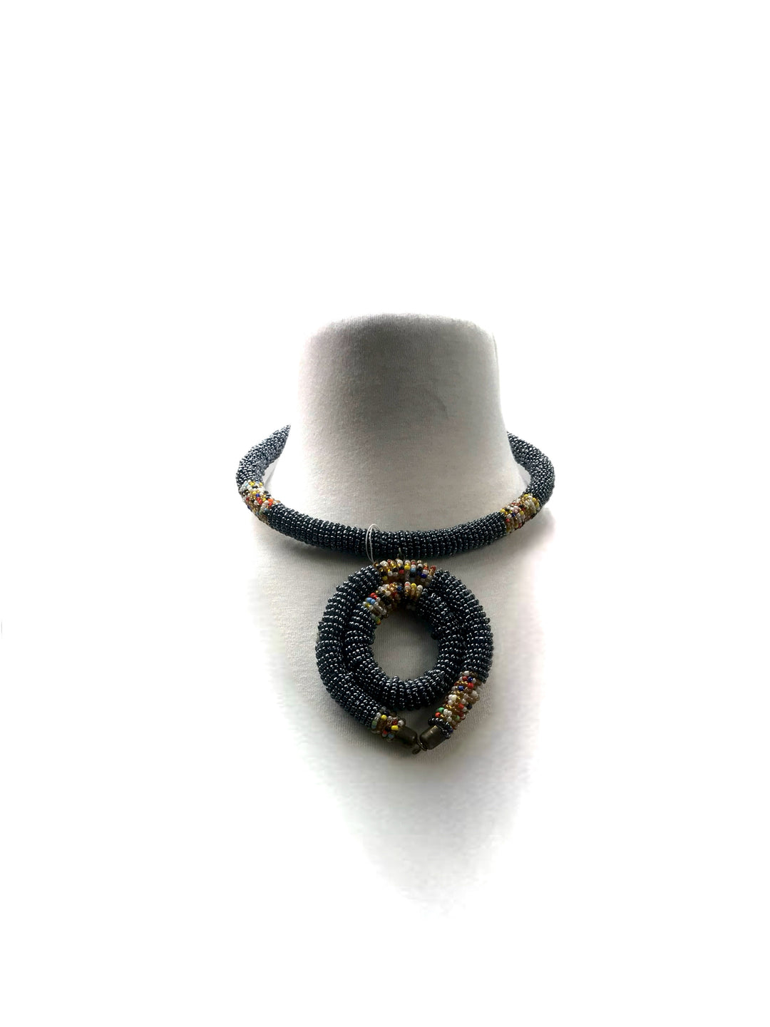 SOUTH AFRICAN BEADED CHOKER NECKLACE